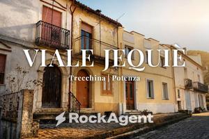 Casa indipendente di 209 m² con più di 5 locali a 