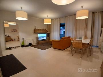 Indipendente arredato+terrazzo+garage+cantina