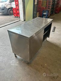 Banchi professionali in acciaio