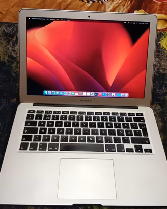 MACBOOK AIR 13” 2014 i5.SSD 256\Ram 8gb,os Ventura