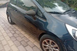   Kia Rio 3444617549