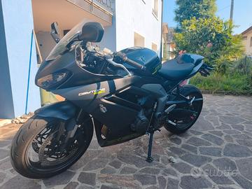 Triumph Daytona 660