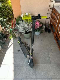 Monopattino elettrico nilox