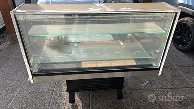 Vetrina frigo gastronomia