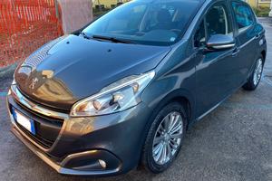 Peugeot 208 versione Allure 1.2 benzina UNICOP