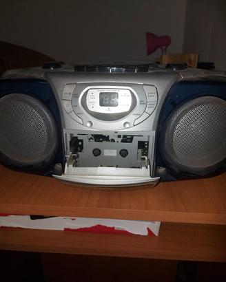 stereo marca Grundig
