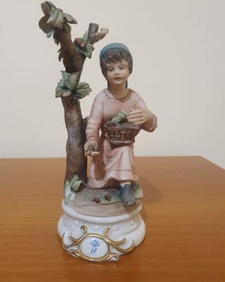 Statua porcellana Capodimonte firmata G. Scotto