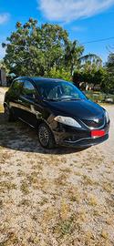 Lancia Ypsilon 2016 Gold nera
