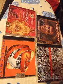 un libro e vari CD