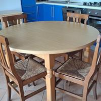 Tavolo da pranzo più 4 sedie