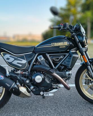 Ducati Scrambler Full throttle