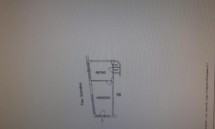Locale ad uso commerciale cat c1 a pellaro