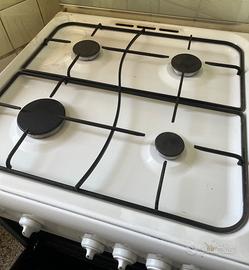 INDSIT   cucina a gas