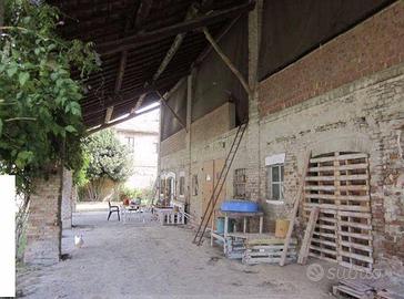 Immobile in asta di 193 m² con 2 locali a Voghera