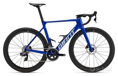 Bici corsa AERO GIANT Propel Advanced 1 Disc