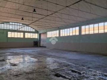 CAPANNONE A SANTA CROCE SULL'ARNO