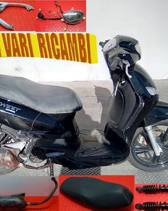 PEUGEOT TWEET 150 ANNO 2012 x RICAMBI