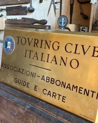 Insegna Touring Club