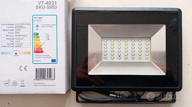 Faro Led 30w in alluminio 2550 Lumen IP65