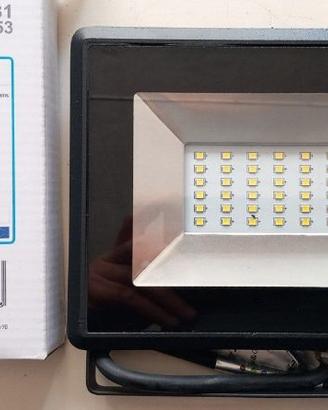Faro Led 30w in alluminio 2550 Lumen IP65