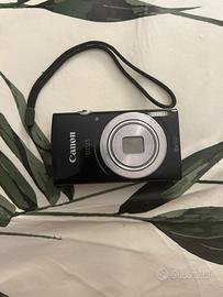 Canon IXUS 185 con accessori