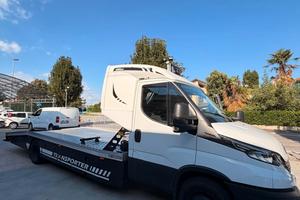 IVECO Carroattrezzi - 132 kW - Cambio automatico -
