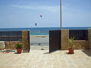 Casa vac. fronte mare10mt Avola SR 3453533610