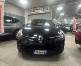 Renault Clio dCi 8V 90 CV 5 porte Moschino Intens