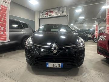 Renault Clio dCi 8V 90 CV 5 porte Moschino Intens