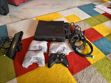 Xbox 360 con kinect e 4 controller