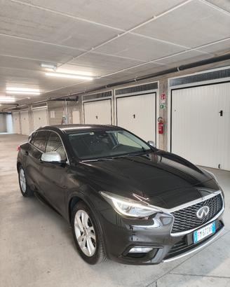 Infiniti Q30 1.5 109cv Premium Tech 