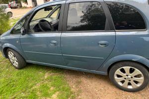 opel meriva con gancio traino