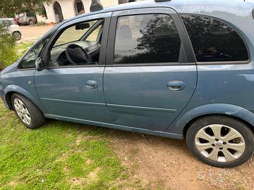 opel meriva con gancio traino