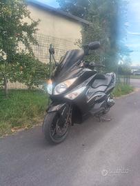 t max