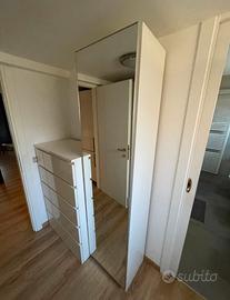 Armadio una anta Ikea con specchio