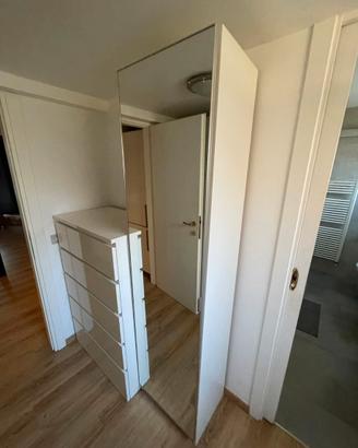Armadio una anta Ikea con specchio