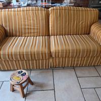N 2 divani gemelli di Polteone e Sofà