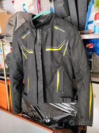 praticamente nuovo usato due volte...taglia m.