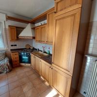 cucina completa, frigo lavastoviglie