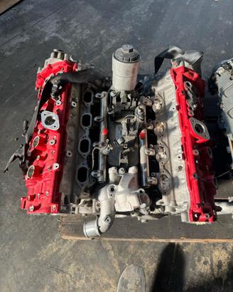 Per uso ricambi Motore Ferrari 488 semi completo