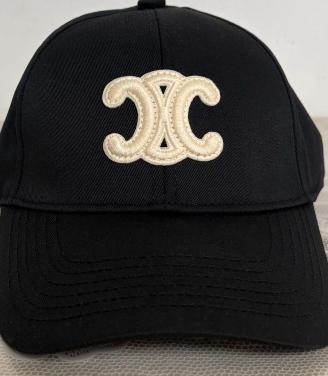 CELINE Cappello nero donna