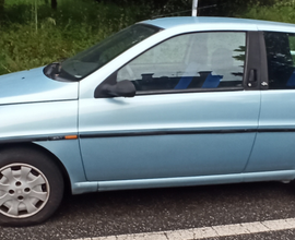 Lancia Y elefantino blu