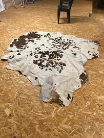 Tappeto in pelle di vacca conciata