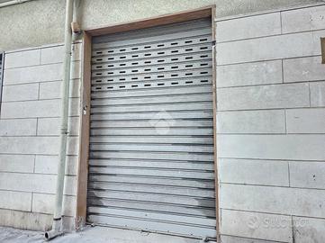 AUTORIMESSA A TARANTO