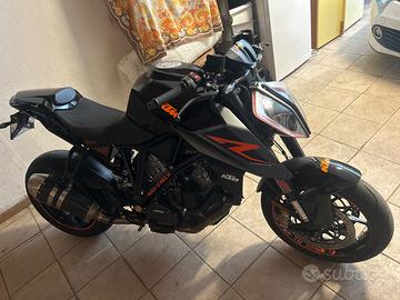 KTM 1290 Super Duke R 2018