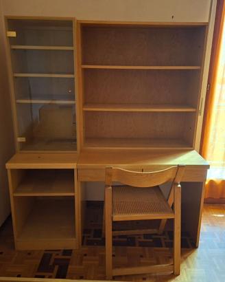 Scrivania e 2 letti singoli con reti