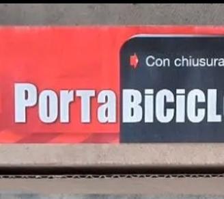 Portabicicleta per auto con chiave