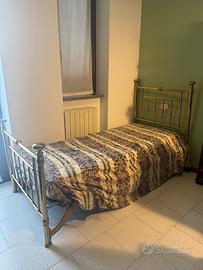 Letto in ottone  & Poltrona scrivania