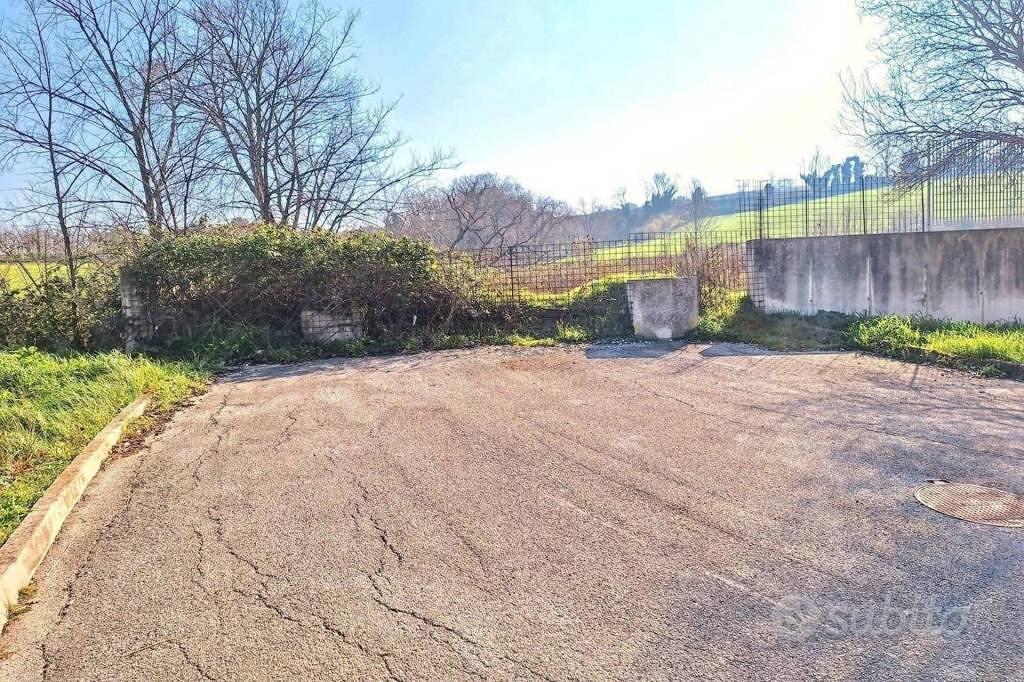 Immobile in asta di 13347 m² a Montelupone - Vista 2