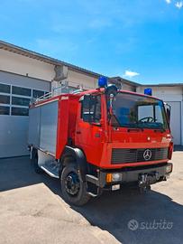 ANTINCENDIO 2.400 L. 4X4 = PAT. B